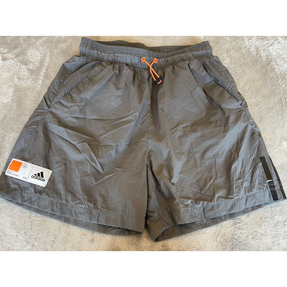 Adidas AG Women's Medium Gray Running Shorts 26"W 4"L